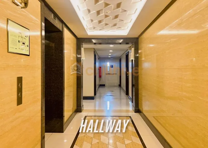 Stylish 1br Venice Mall, Pool, Fast Wifi #vlrtc17e Manila